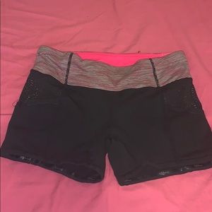 Lululemon bike shorts with pockets